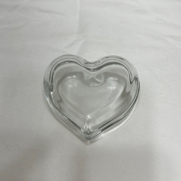 Heart shaped crystal jewelry box - Picture 1 of 7